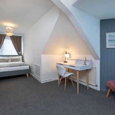 Spacious Apartment With Free Parking Weymouth Buitenkant foto