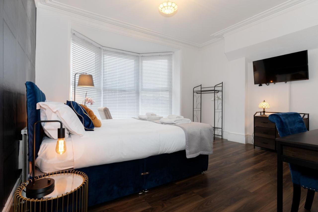 Spacious Apartment With Free Parking Weymouth Buitenkant foto