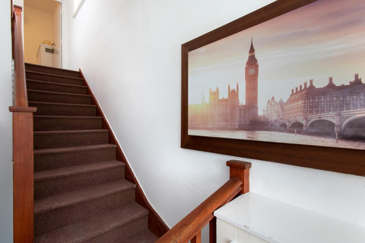 Spacious Apartment With Free Parking Weymouth Buitenkant foto